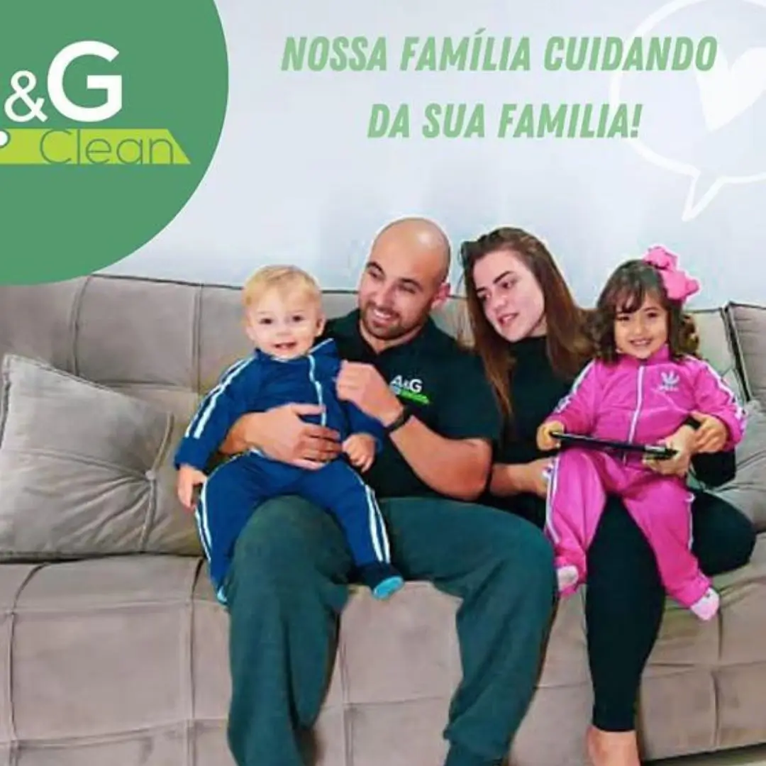 limpeza-higienizacao-impermeabilizacao-de-sofas3.webp